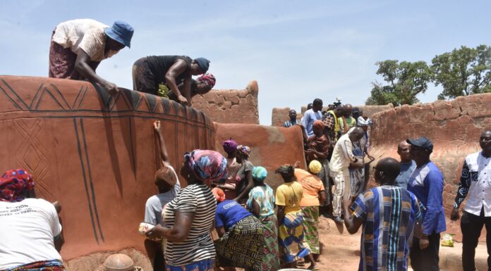 Cour royale de Tiébélé : Le ministre de la Culture salue les efforts des communautés locales dans la préservation de ce patrimoine inscrit à l’UNESCO