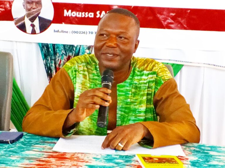 Littéraire : Moussa Sanon publie le chant du renouveau 