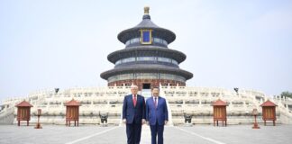 Chine : Le Président Xi Jinping et le Président américain Donald Trump visitent le Temple du Ciel