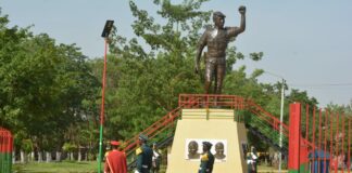 Cérémonial militaire d’hommage à Thomas Sankara: les diplomates s’engagent dans une collecte internationale des archives de Sankara