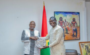 Prix de la Fédération internationale des archives du film : Ardiouma Soma, premier africain lauréat présente sa distinction au ministre de la Culture