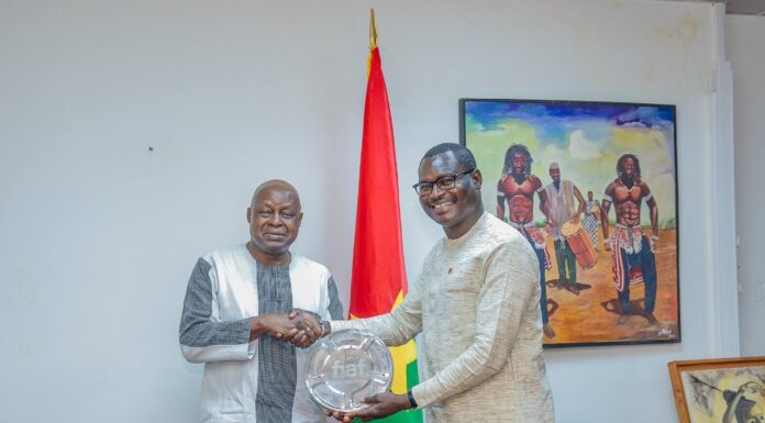 Prix de la Fédération internationale des archives du film : Ardiouma Soma, premier africain lauréat présente sa distinction au ministre de la Culture