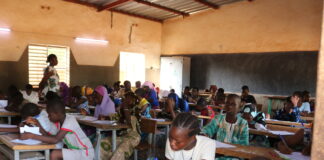 Examens scolaires :Le ministre Jacques Sosthène Dingara donne le top de départ des épreuves écrites du CEP à Fada N’Gourma