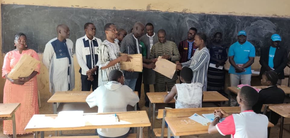 Avant d’ouvrir l’enveloppe contenant l’épreuve de français de la série D au Lycée Diaba Lompo les autorités régionales ont galvanisé les candidats.