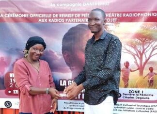 Promotion de la résilience au sein de l’AES: des pièces de théâtre remises à des radiodiffusions