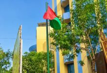 Montée des couleurs: les Burkinabè invités à s’interroger sur leur contribution au développement