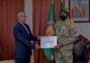 Diplomatie: le ministre mauritanien de la Défense porteur d’un message du Président Ghazouani au chef de l’Etat