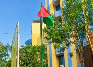 Montée des couleurs: les Burkinabè invités à s’interroger sur leur contribution au développement