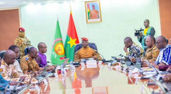 Burkina Faso : Révision des critères d’attribution des bourses d’études dans l’enseignement supérieur et hausse de 7% de la production cotonnière 2025-2026
