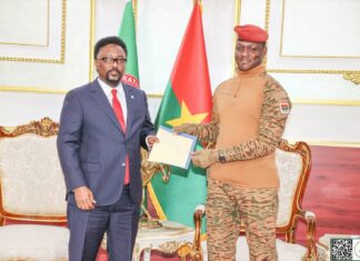 PRÉSENTATION DE LETTRES DE CRÉANCE : S.E.M. Jama Hassan KHALIF pour renforcer l’axe Ouagadougou-Mogadiscio