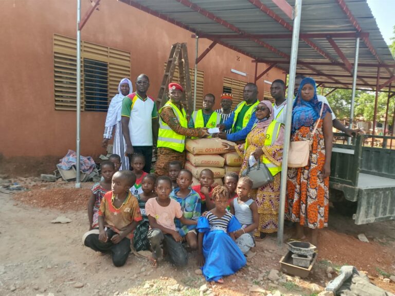 Développement endogène : La communauté éducative de l’école Centre B de Kaya apporte leur contribution