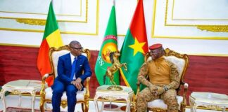 Visite d’amitié et de travail du Président béninois : Relancer la coopération Burkina-Bénin pour la sécurité et la prospérité partagée Le Président du Faso S.E. le Capitaine Ibrahim TRAORÉ et le Président du Bénin S.E.M. Romuald WADAGNI ont souligné la nécessité de bâtir un partenariat renouvelé fondé sur la confiance, le respect mutuel, la solidarité et la recherche de solutions concertées aux défis communs
