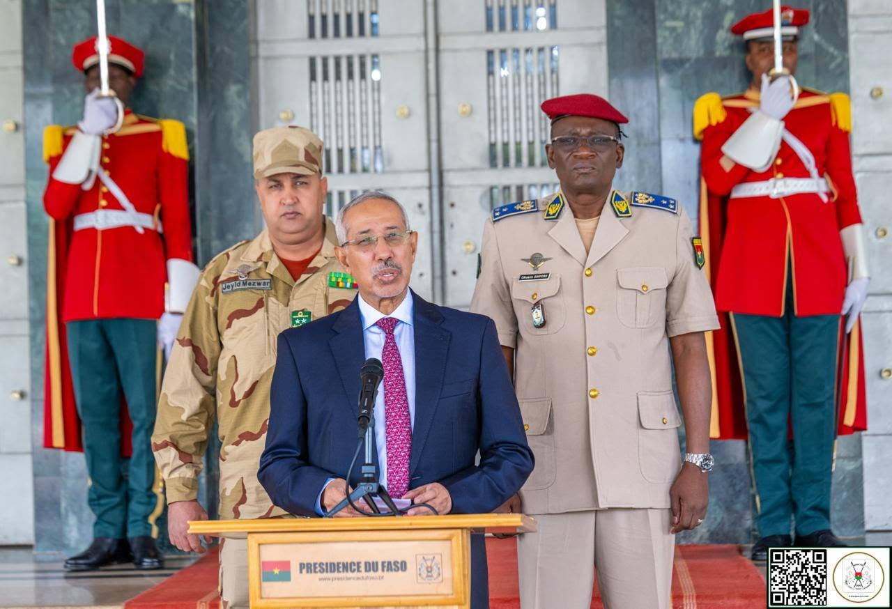 M. Hanana OULD SIDI a salué l’excellence des relations d’amitié, de coopération et de solidarité qui unissent la Mauritanie et le Burkina Faso.