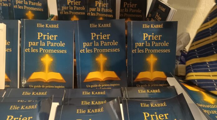 Dédicace du livre : « Prier par la Parole et les Promesses », une œuvre de Pr Elie KABRE