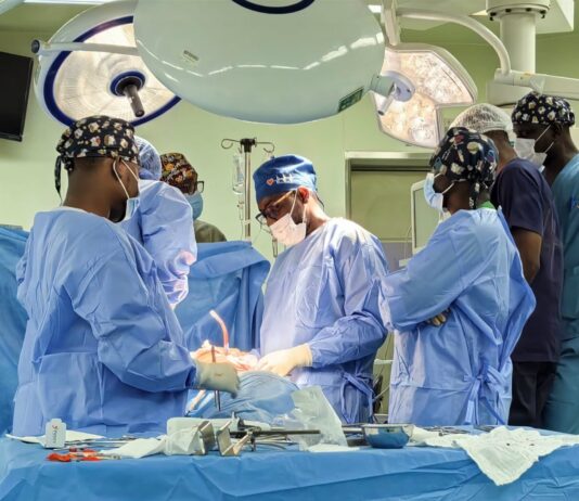 Révolution chirurgicale au Burkina: un poumon sauvé grâce à une opération de haute précision