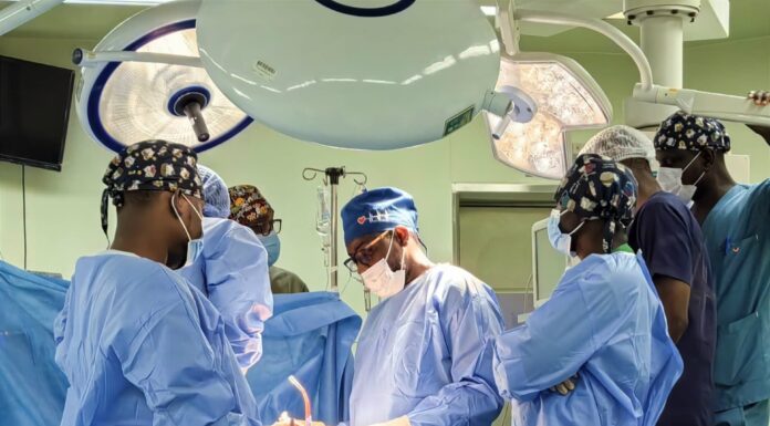 Révolution chirurgicale au Burkina: un poumon sauvé grâce à une opération de haute précision