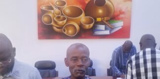 Dédicace d’ouvrage Sita Tarbagdo présente : « Ce que Maître Titinga Pacéré m’a dit de sa vie »