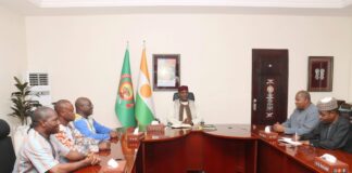 Confédération des Etats du Sahel: le président de la Commission nationale AES du Burkina Faso, Bassolma Bazié, chez le Premier ministre nigérien