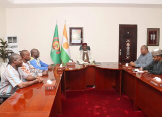 Confédération des Etats du Sahel: le président de la Commission nationale AES du Burkina Faso, Bassolma Bazié, chez le Premier ministre nigérien