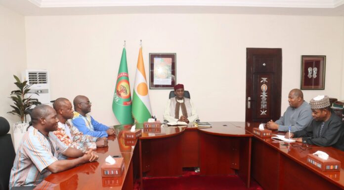 Confédération des Etats du Sahel: le président de la Commission nationale AES du Burkina Faso, Bassolma Bazié, chez le Premier ministre nigérien
