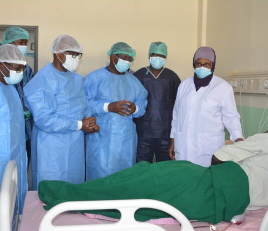 Transplantation rénale au Burkina : une délégation gouvernementale salue les efforts du CHU de Tengandogo