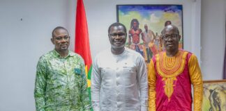 Bande dessinée burkinabè : le ministre Pingdwendé Gilbert Ouédraogo salue le succès de « Malaïka »
