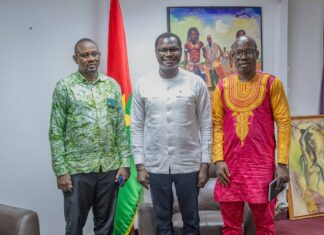Bande dessinée burkinabè : le ministre Pingdwendé Gilbert Ouédraogo salue le succès de « Malaïka »
