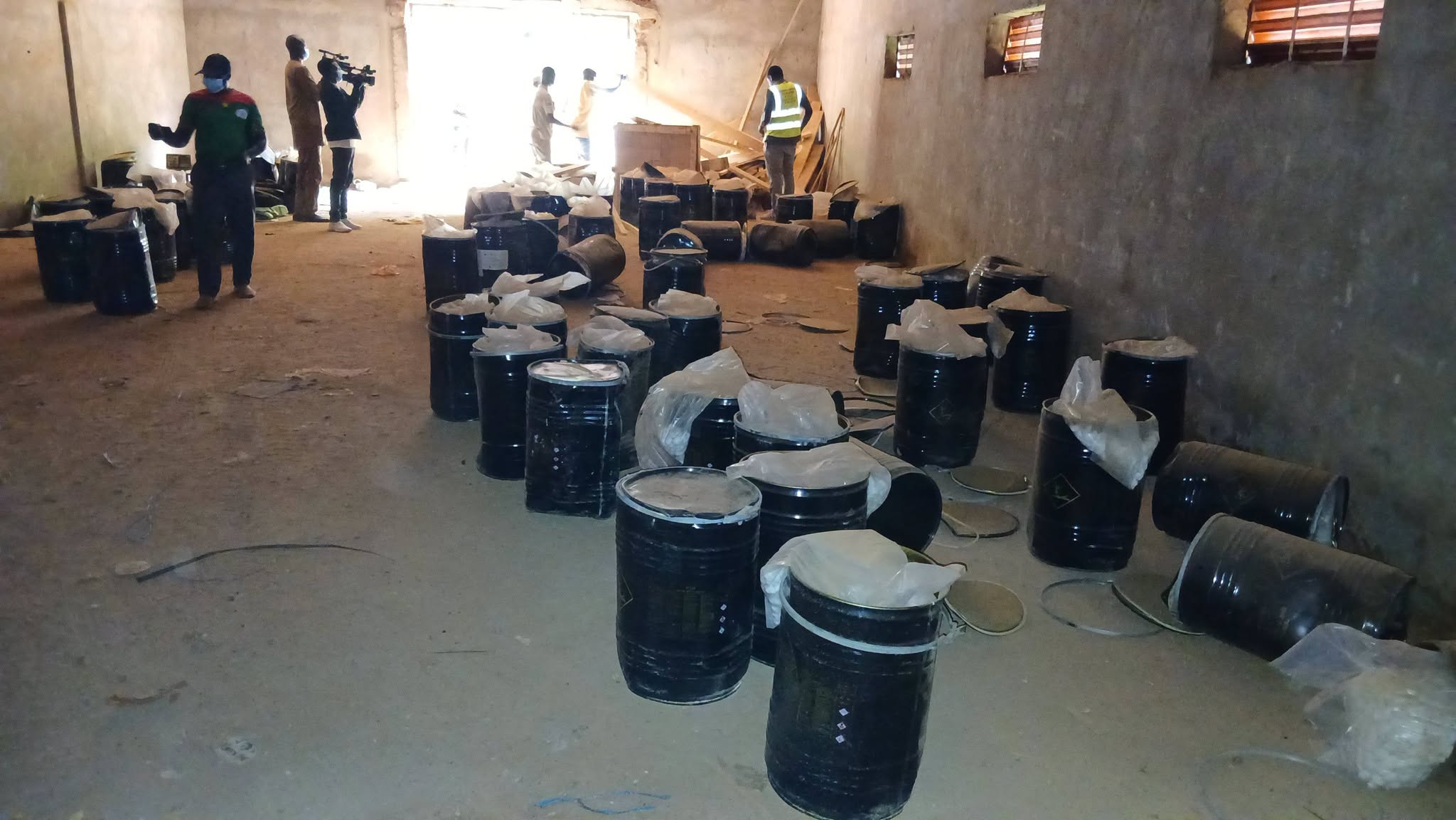 Houndé : la CNLF saisit explosifs, cyanure et produits de contrebande d’une valeur de plus de 97 millions FCFA Houndé : la CNLF saisit explosifs, cyanure et produits de contrebande d’une valeur de plus de 97 millions FCFA