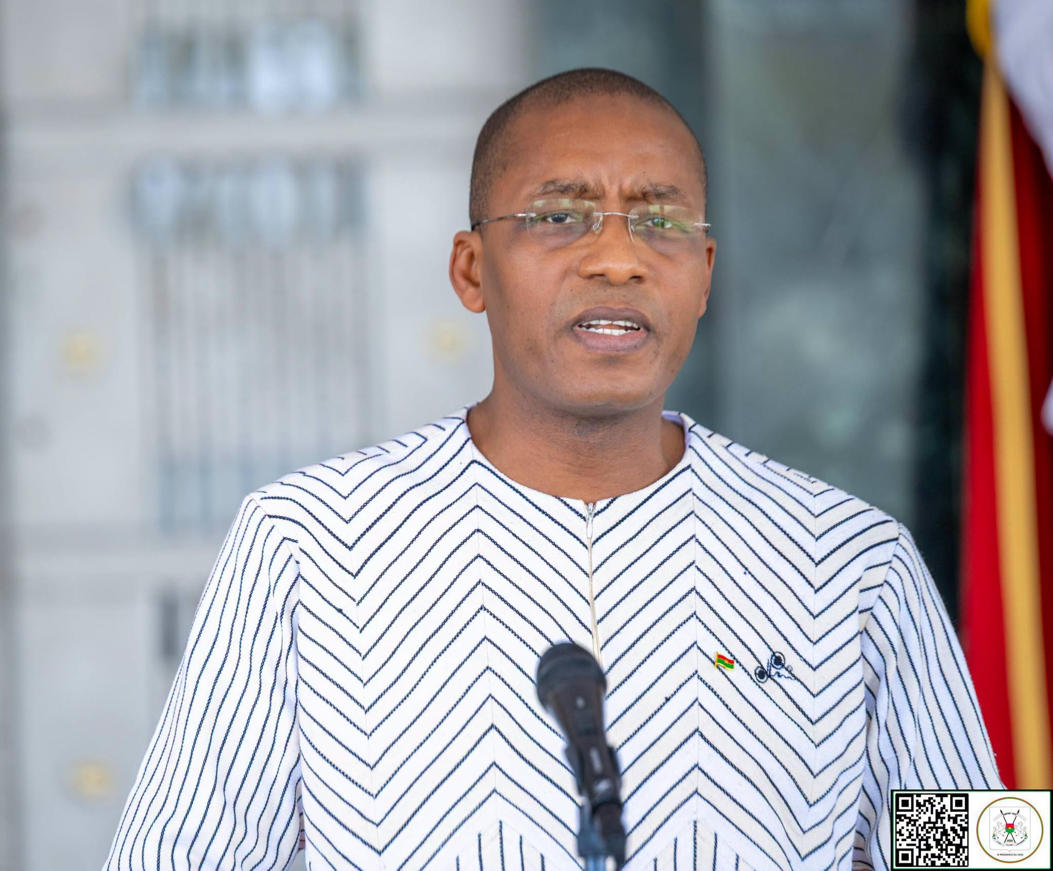 Selon le Ministre en charge de l’industrie, Camarade Serge Gnaniodem PODA, la mise en place de la société CIM-SAHEL permettra de rendre plus accessible le ciment, afin de soutenir la dynamique de construction accélérée des infrastructures publiques et privées au Burkina Faso