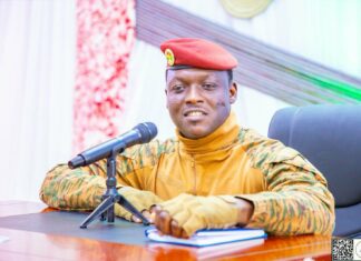 Séjour du Camarade Président du Faso dans la région de Yaadga : Rencontre avec les Forces vives : entre préoccupations, espoir et engagement pour bâtir une Nation souveraine et prospère Le Président du Faso, le Camarade Capitaine Ibrahim TRAORÉ a, au cours de ces échanges, rappelé la nécessité de rester uni et engagé face aux manœuvres contre notre pays