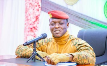 Séjour du Camarade Président du Faso dans la région de Yaadga : Rencontre avec les Forces vives : entre préoccupations, espoir et engagement pour bâtir une Nation souveraine et prospère Le Président du Faso, le Camarade Capitaine Ibrahim TRAORÉ a, au cours de ces échanges, rappelé la nécessité de rester uni et engagé face aux manœuvres contre notre pays