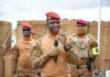 Séjour du Camarade Président du Faso dans la région de Yaadga : Le Chef Suprême des Armées aux Forces combattantes : « votre devoir est d’affronter la menace ! » Le Président du Faso, Chef Suprême des Forces Armées nationales, le Camarade Capitaine Ibrahim TRAORÉ aux Forces combattantes de la région du Yaadga : « Votre devoir est d’affronter la menace »