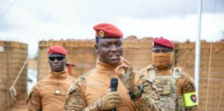 Séjour du Camarade Président du Faso dans la région de Yaadga : Le Chef Suprême des Armées aux Forces combattantes : « votre devoir est d’affronter la menace ! » Le Président du Faso, Chef Suprême des Forces Armées nationales, le Camarade Capitaine Ibrahim TRAORÉ aux Forces combattantes de la région du Yaadga : « Votre devoir est d’affronter la menace »