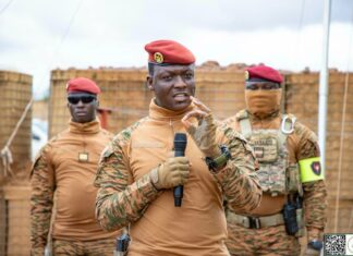 Séjour du Camarade Président du Faso dans la région de Yaadga : Le Chef Suprême des Armées aux Forces combattantes : « votre devoir est d’affronter la menace ! » Le Président du Faso, Chef Suprême des Forces Armées nationales, le Camarade Capitaine Ibrahim TRAORÉ aux Forces combattantes de la région du Yaadga : « Votre devoir est d’affronter la menace »