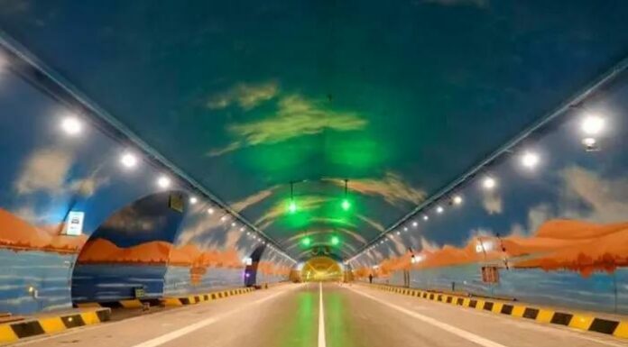 Du Tunnel de la Victoire à Tiemenguan : Le nouveau visage du Xinjiang vu par des journalistes africains