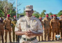 Visite opérationnelle à Kaya : le général de division Moussa Diallo appelle à l’unité, à la discipline et à la vigilance