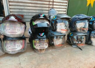 Vente de casques à Ouagadougou : du pain béni pour les commerçants