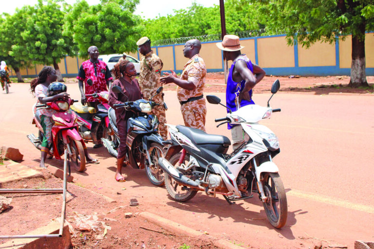 Port obligatoire du casque à Koudougou: les usagers non en règle refoulés par la police