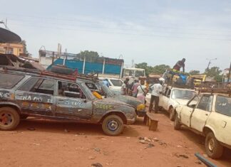 Bama-Taxi : Carnet de voyage à bord de ces véhicules qui défient le temps