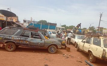 Bama-Taxi : Carnet de voyage à bord de ces véhicules qui défient le temps