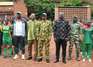 Immersion patriotique obligatoire : le ministre Mikaïlou Sidibé salue une école de la vie à Dédougou