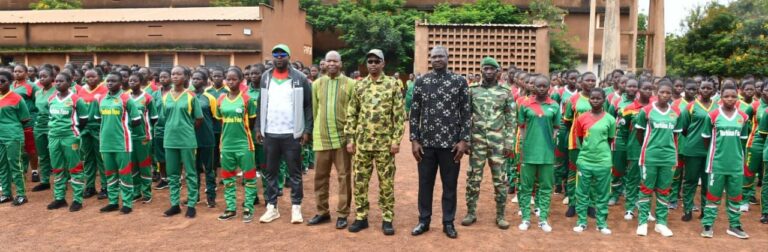 Immersion patriotique obligatoire : le ministre Mikaïlou Sidibé salue une école de la vie à Dédougou