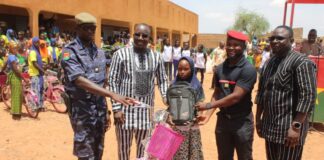 Commune de Thiou : Des kits scolaires à des élèves déplacés internes et des kits AGR pour femmes