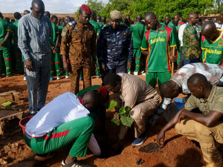 Bobo-Dioulasso : trois ministres aux côtés des appelés à l’immersion patriotique