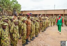 Camp vacances Faso Mêbo à Fada N’Gourma : Une délégation gouvernementale rend visite aux jeunes campeurs de la Sixième Région militaire