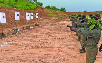Immersion patriotique des professionnels de la culture: 21 appelés initiés au maniement aux armes