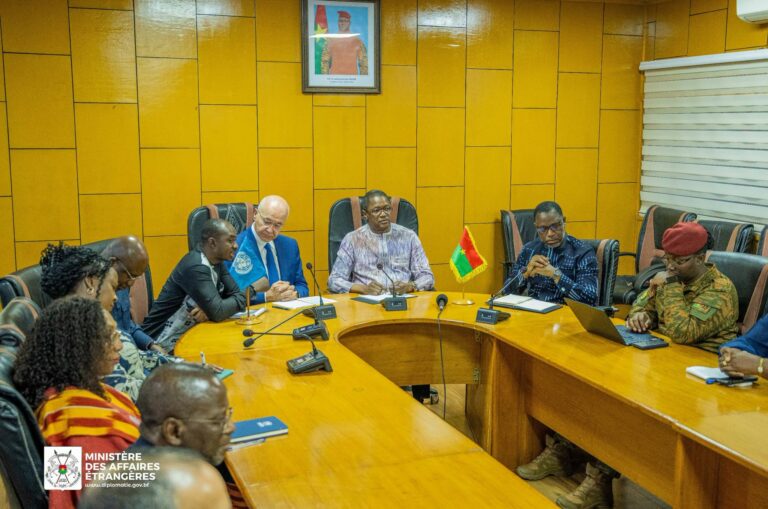 Gestion des réfugiés au Burkina : le gouvernement  et le HCR réaffirment leur engagement à renforcer  le partenariat