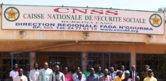 Caisse Nationale de Sécurité Sociale (CNSS) : La Direction régionale de Fada N’Gourma offre des bourses d’études et des kits scolaires à 50 orphelins, ainsi que des vivres à 80 veuves A travers ce geste, la CNSS veut être toujours en phase avec son slogan « Les vertus de la solidarité »