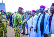 Boromo : une foule en liesse accueille le président du Faso