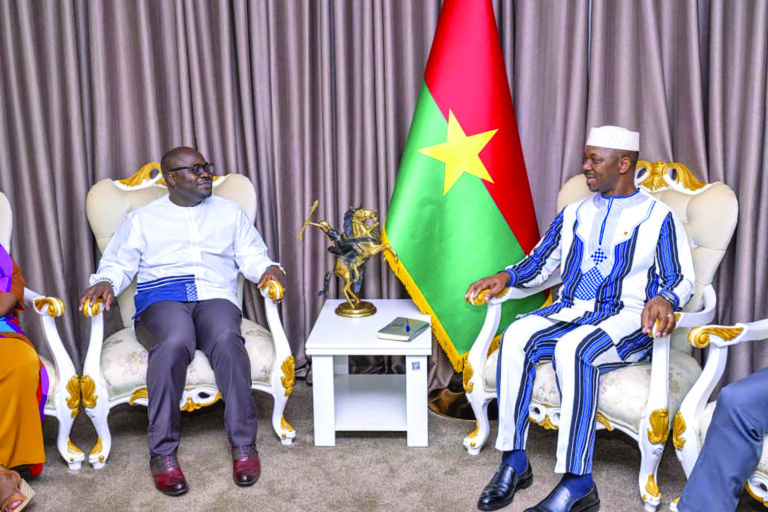 Système des Nations unies au Burkina: le nouveau coordonnateur-résident, Njoya Tikum,  chez Ousmane Bougouma